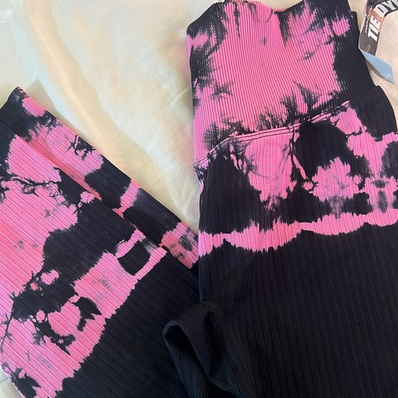 Tie Dye Leggings- NWT - Picture 4 of 8